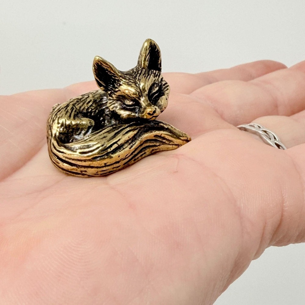 Brass Sleeping Fox Figurine Intuition Protection Spirit Animal Altar Decor Totem